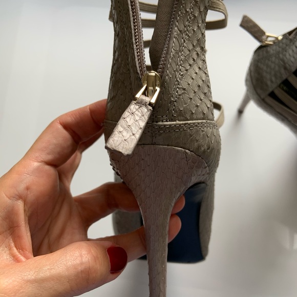 SOLD - Picture 3 of 6